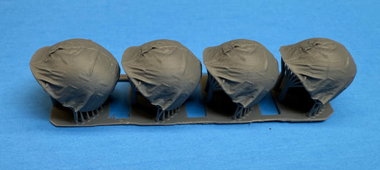 SPS16004  U.S. Marine Corps M1 Helmets With  Covers & Liners for WW2 and Korea  1/16