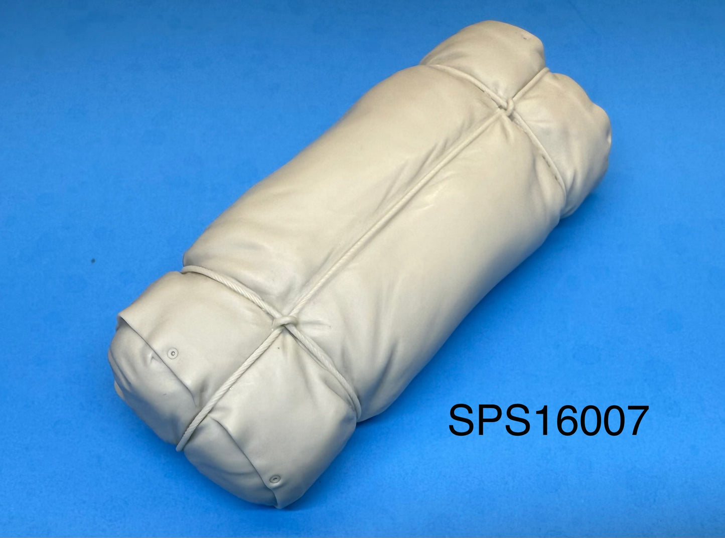 SPS16007 U.S. WW2 Engine Deck Stowage Pack (BASIC) 1/16