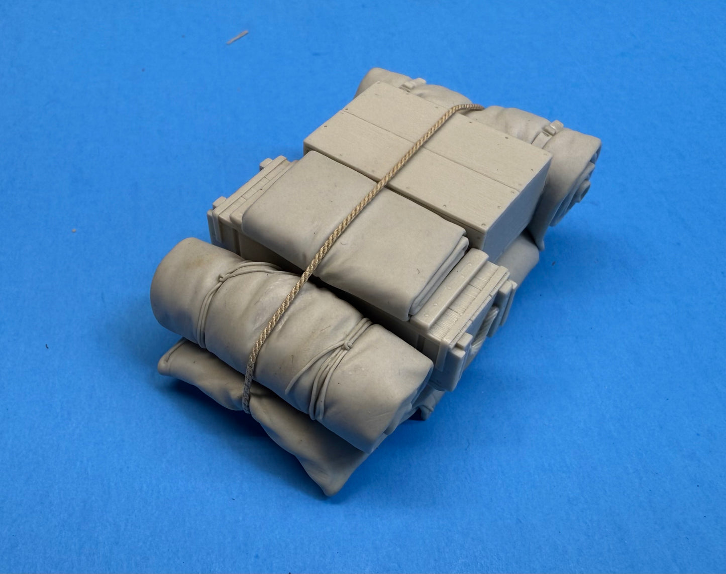 SPS16008 U.S. WW2 Engine Deck Stowage Pack (Version 1) 1/16