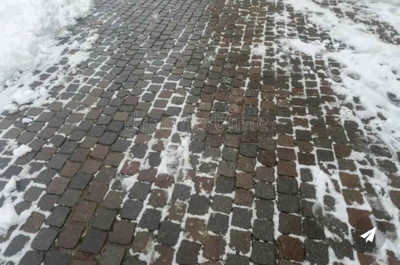 SPS16057 European Cobblestone Street Section 1/16