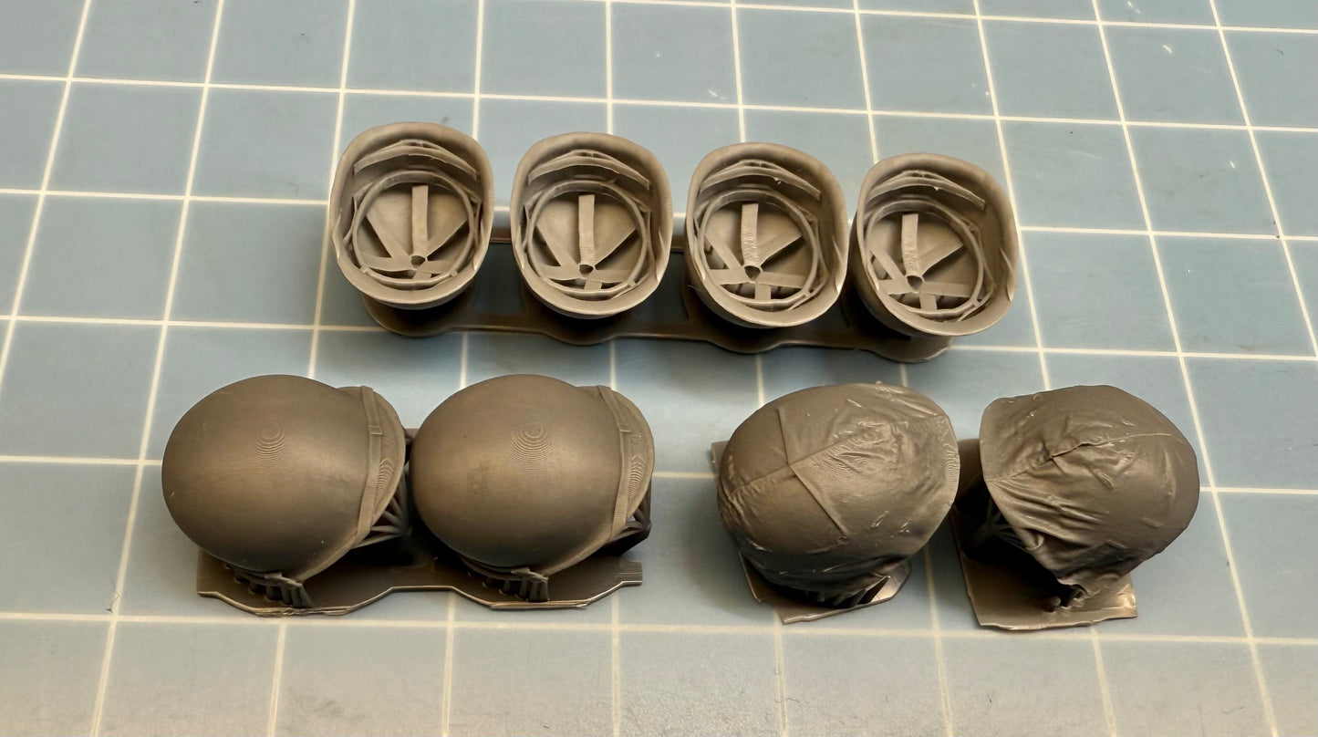 SPS16002  U.S. M1 Helmets with & Without Marine Corps Cover and Liners  1/16