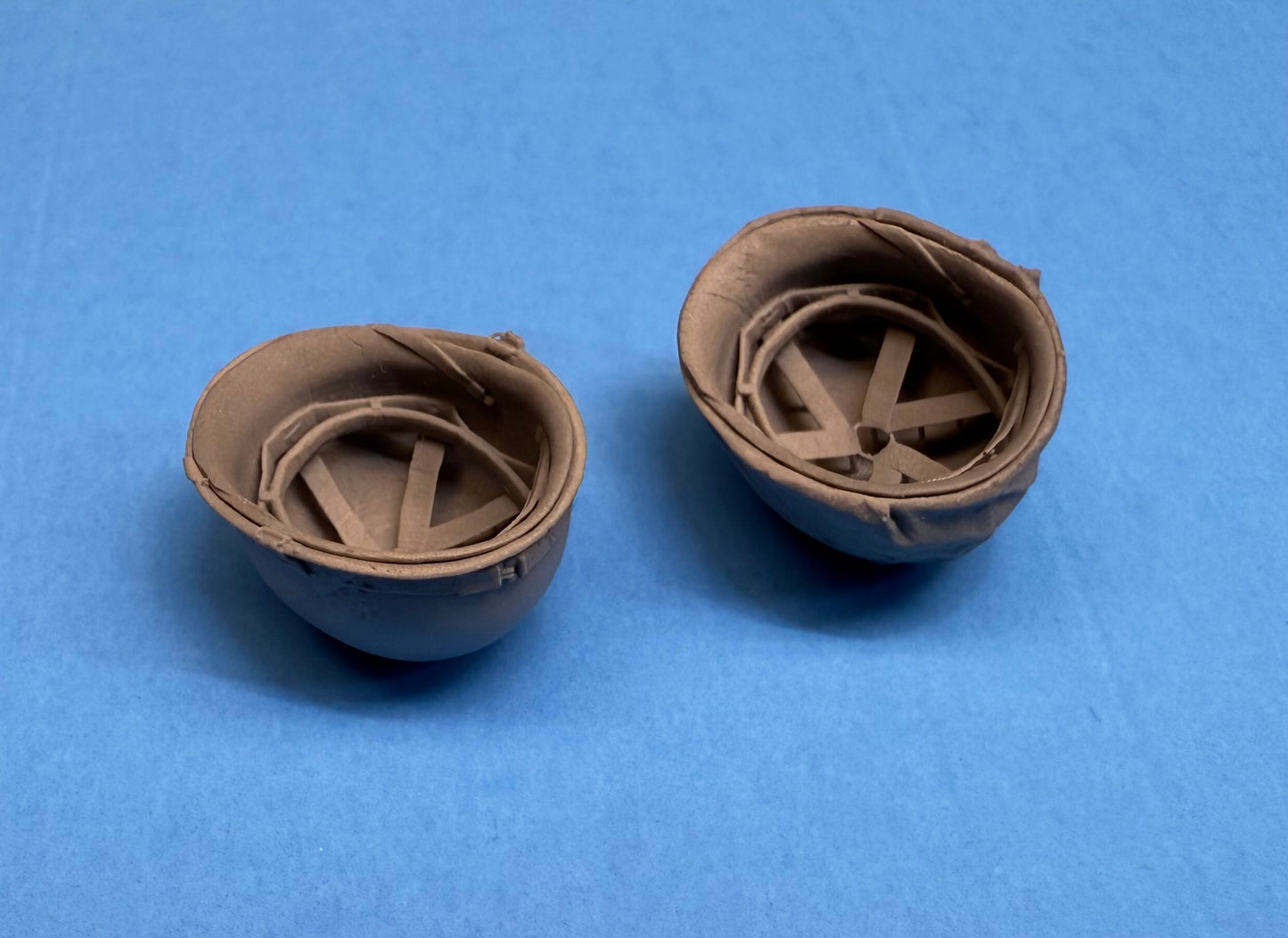 SPS16002  U.S. M1 Helmets with & Without Marine Corps Cover and Liners  1/16