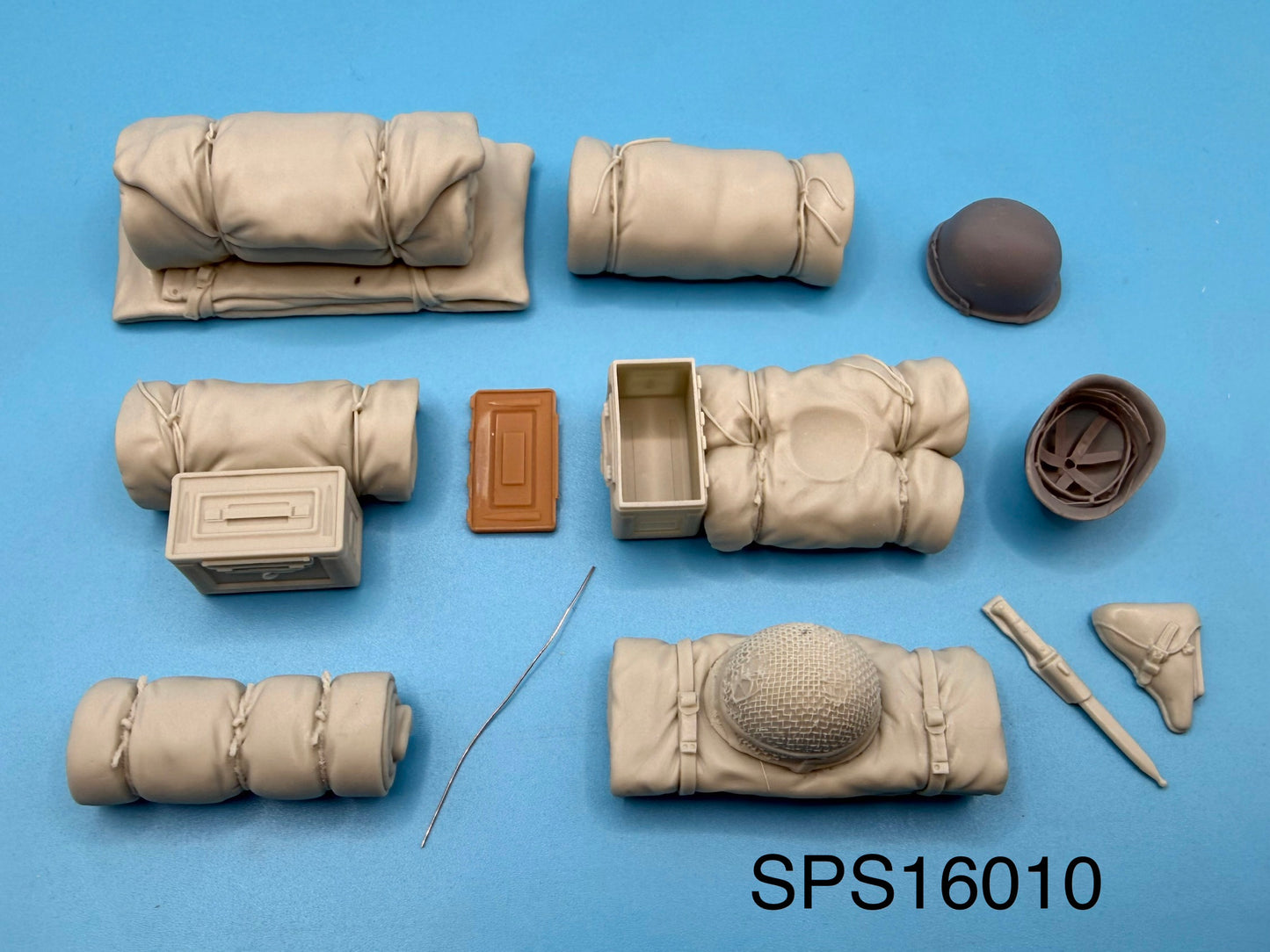 SPS16010  U.S. WW2 Stowage for Military Vehicles Set #1  1/16