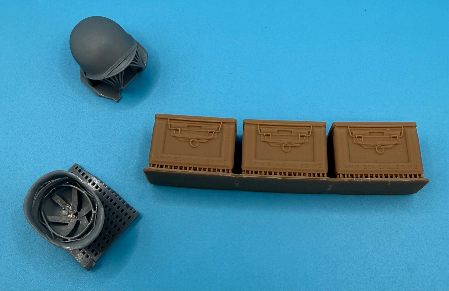 SPS16032  U.S. WW2 M3 Halftrack Front Compartment Stowage Set  1/16