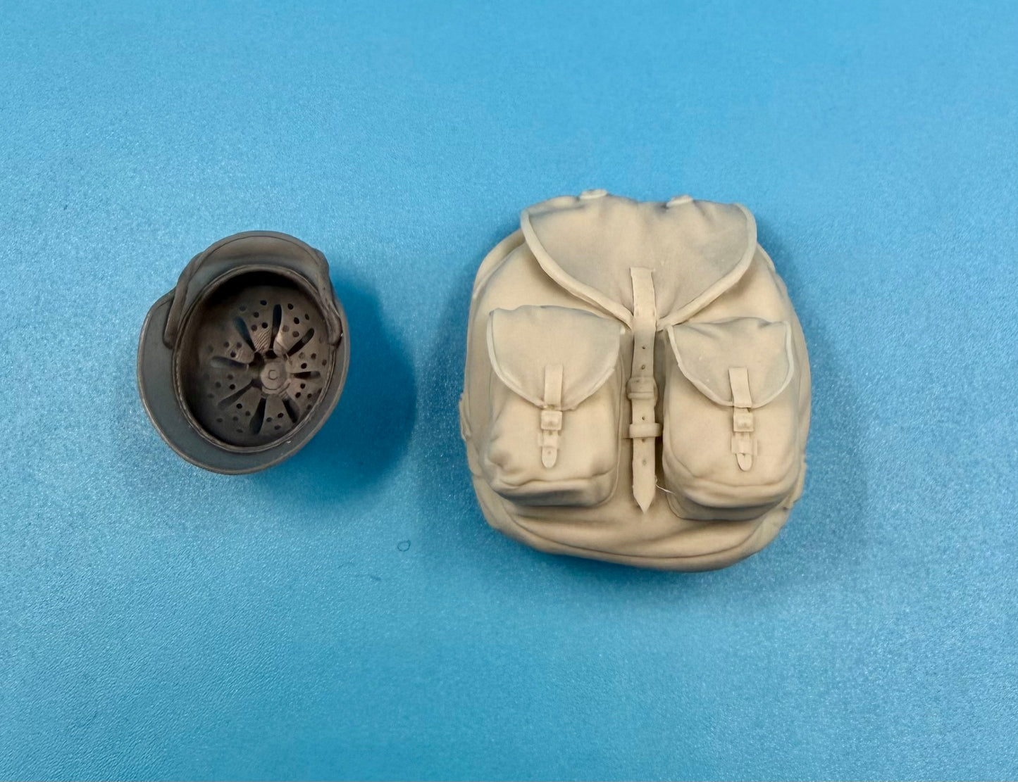 SPS16040  WW2 German Backpack and Rucksack Set  1/16