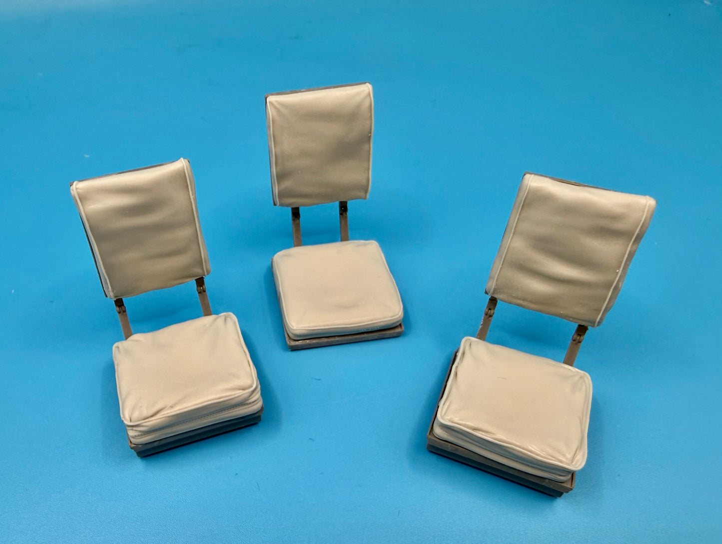 SPS16046  U.S. WW2 M3 Halftrack Driver’s Compartment Seat Cushions and Backrests  1/16