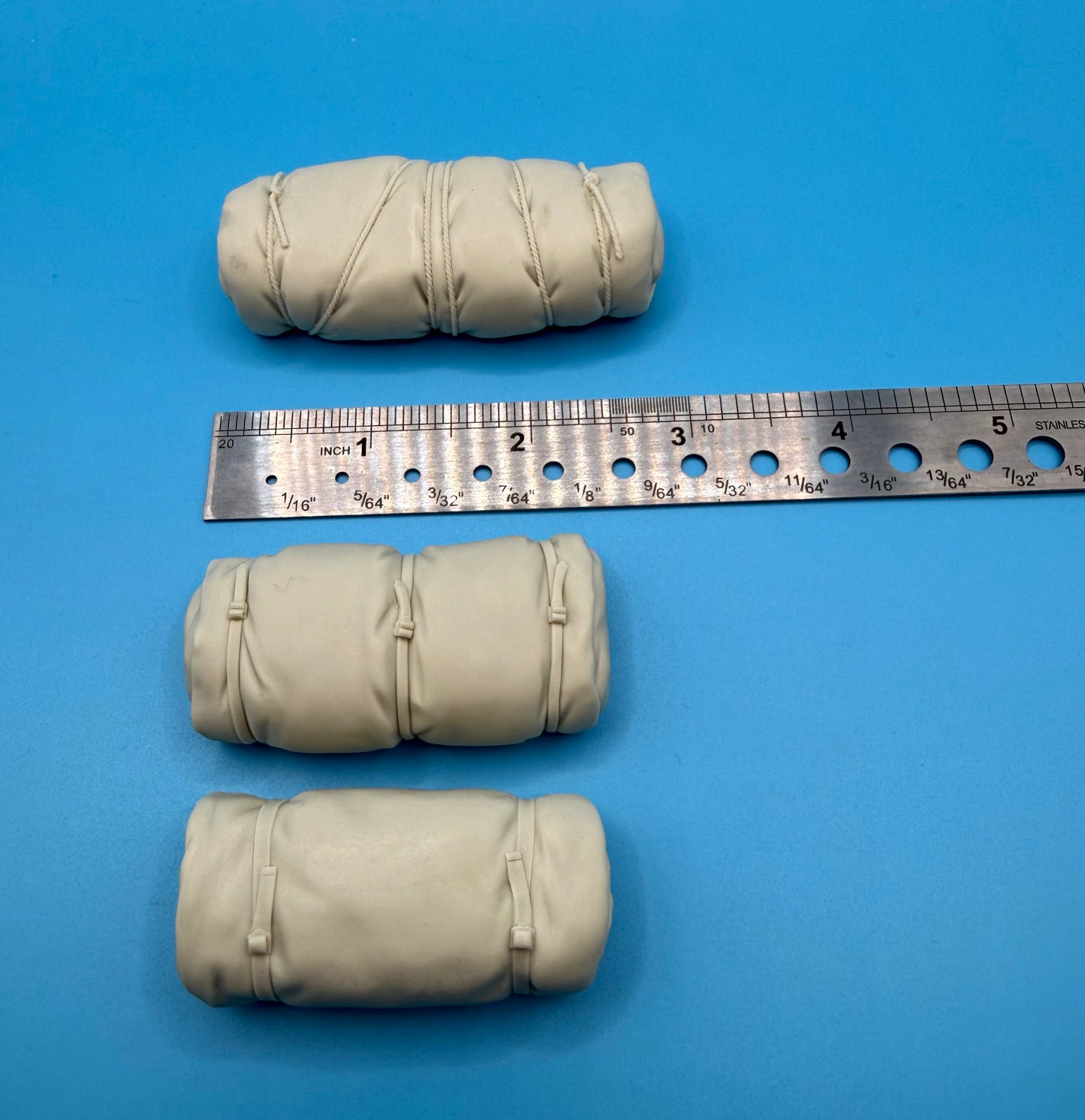 SPS16047  U.S. WW2 Universal Armored Vehicle Stowage Packs Large  Set 1  1/16