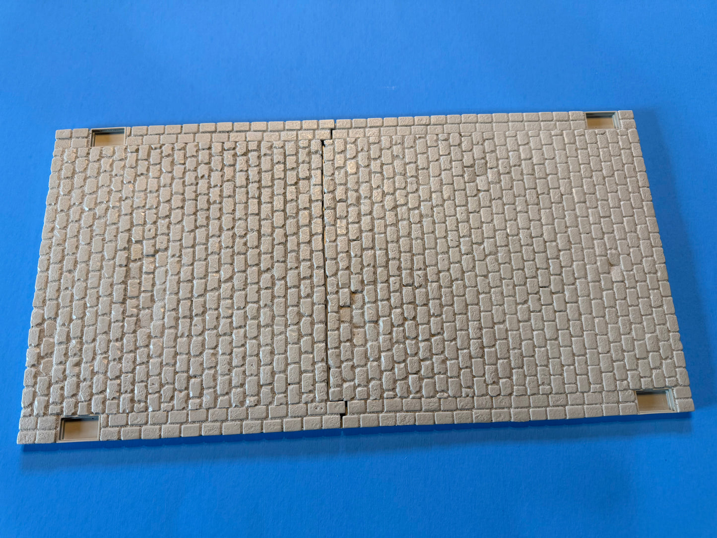 SPS16057  European Cobblestone Street Section  1/16