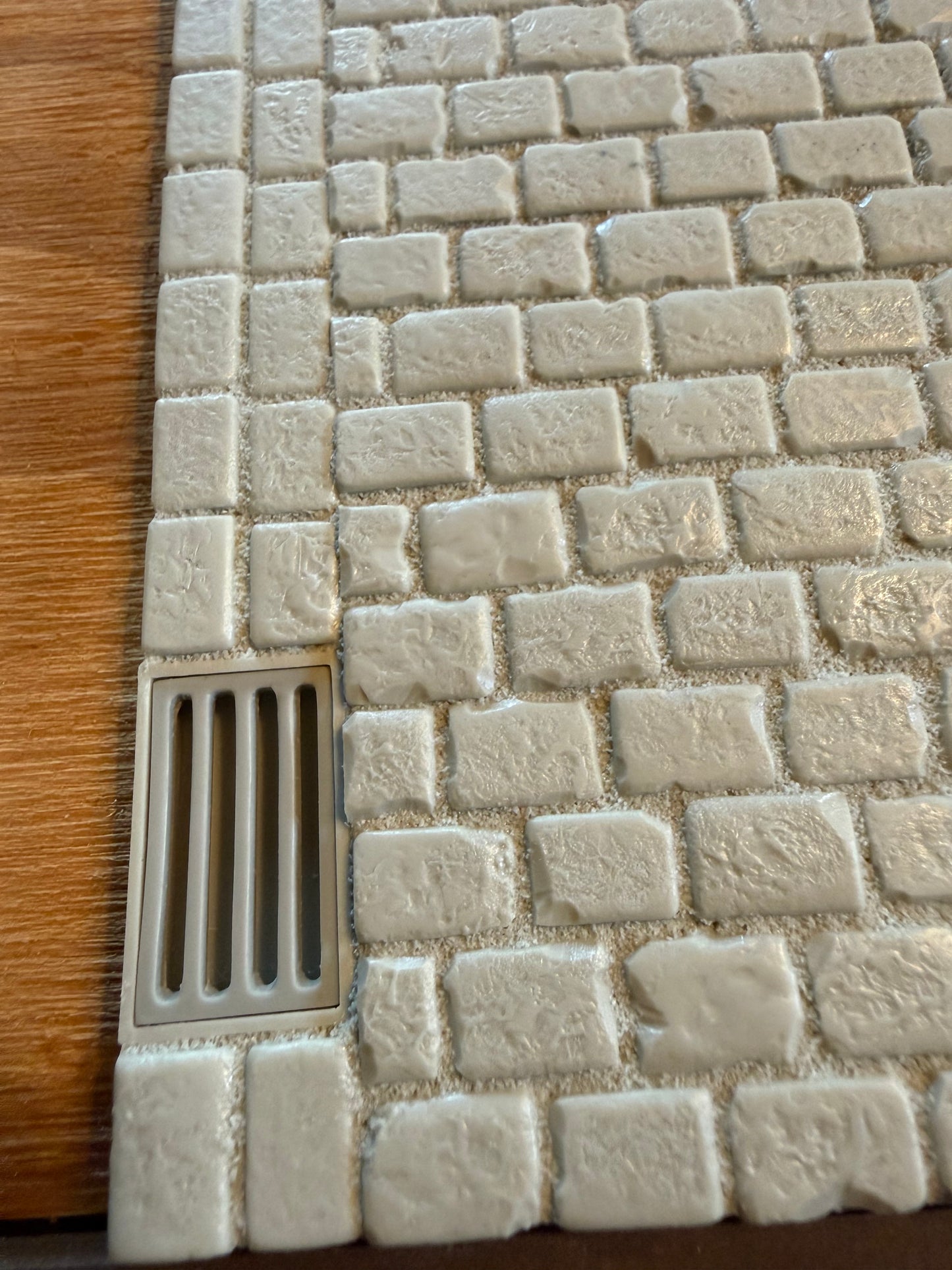 SPS16057  European Cobblestone Street Section  1/16