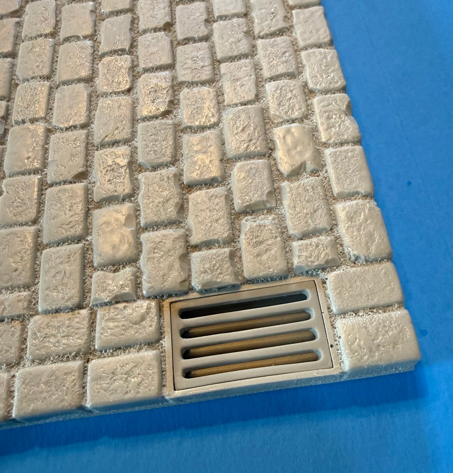 SPS16057  European Cobblestone Street Section  1/16