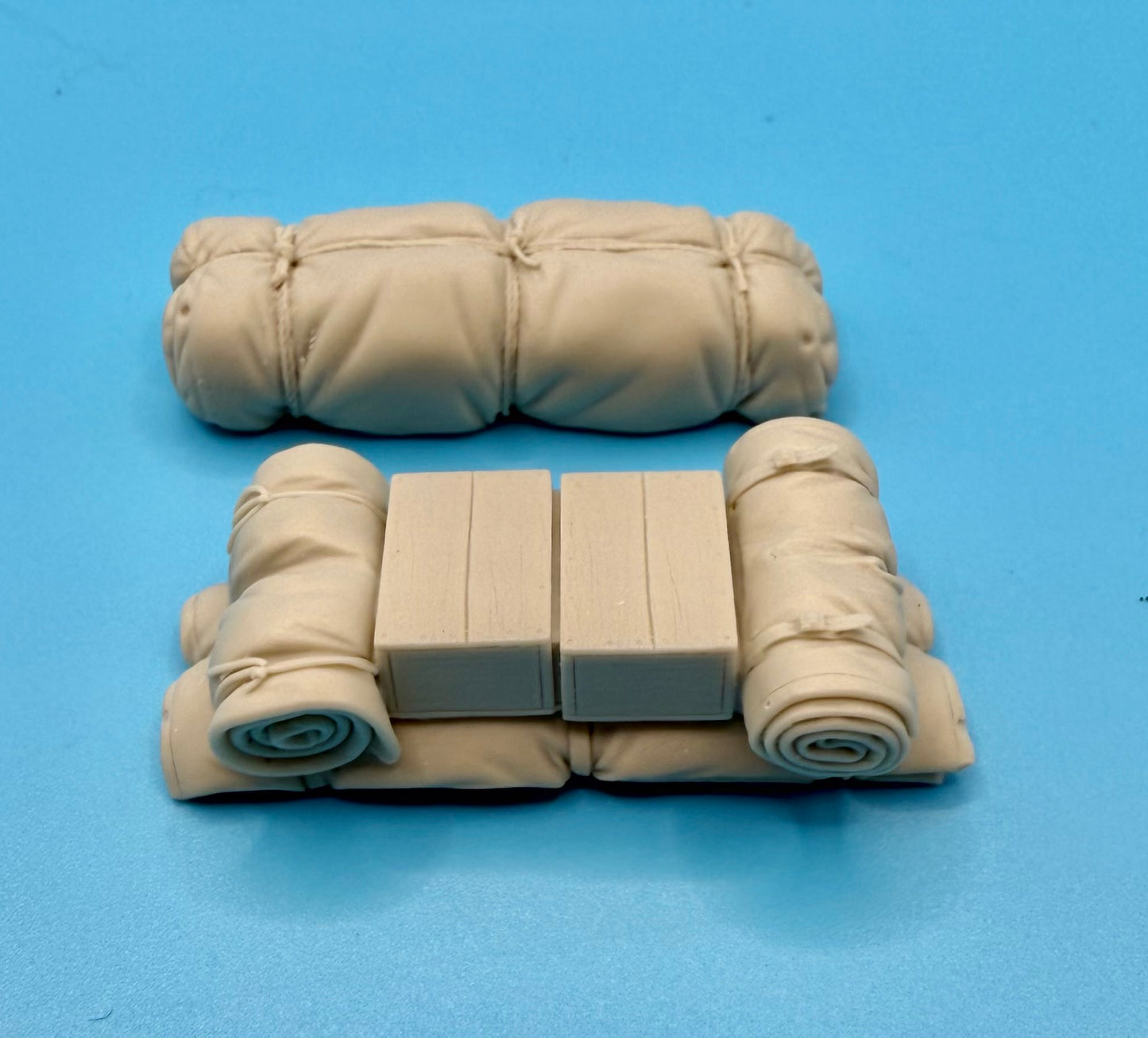 SPS35003  U.S. WW2 Engine Deck Stowage Pack Version 1  1/35