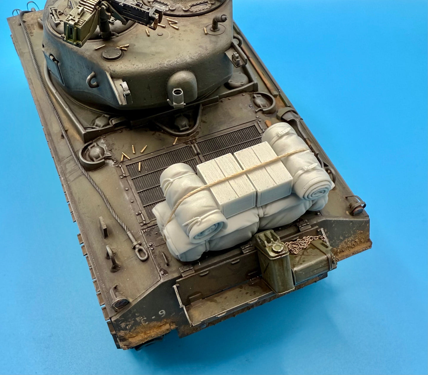 SPS35003  U.S. WW2 Engine Deck Stowage Pack Version 1  1/35